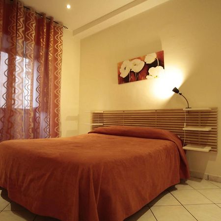 Vesta-Apartments คาตาเนีย ภายนอก รูปภาพ